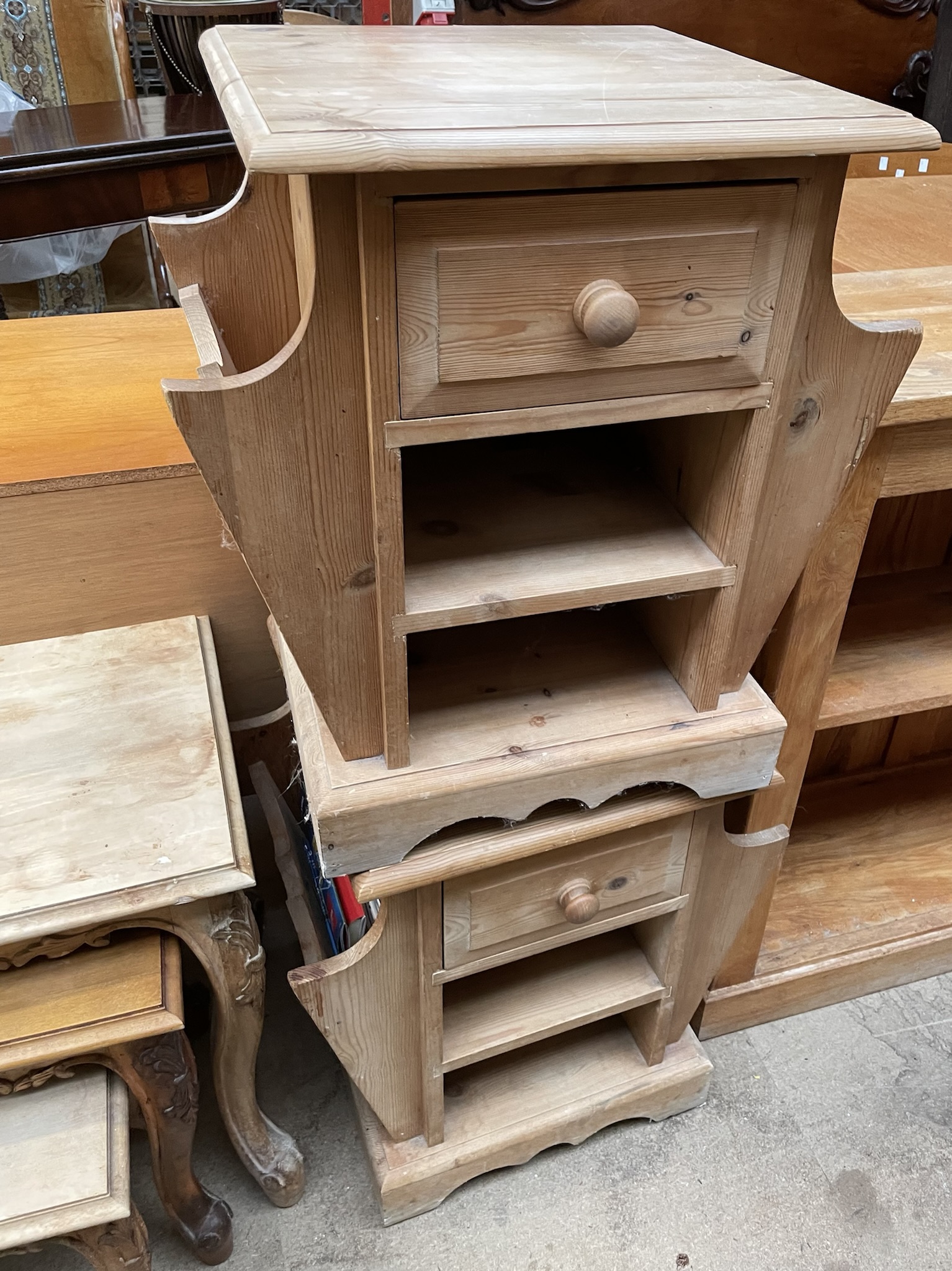 An oak bookcase together with a pair of pine bedside cabinets and a nest of three pine tables - Image 3 of 4