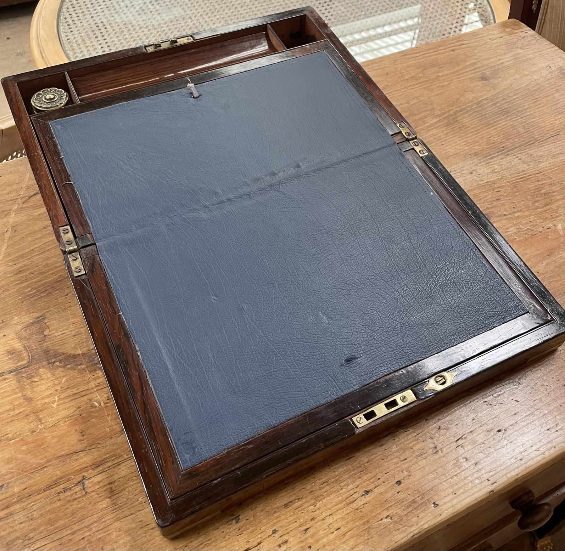 A Victorian rosewood lap top desk - Bild 2 aus 2