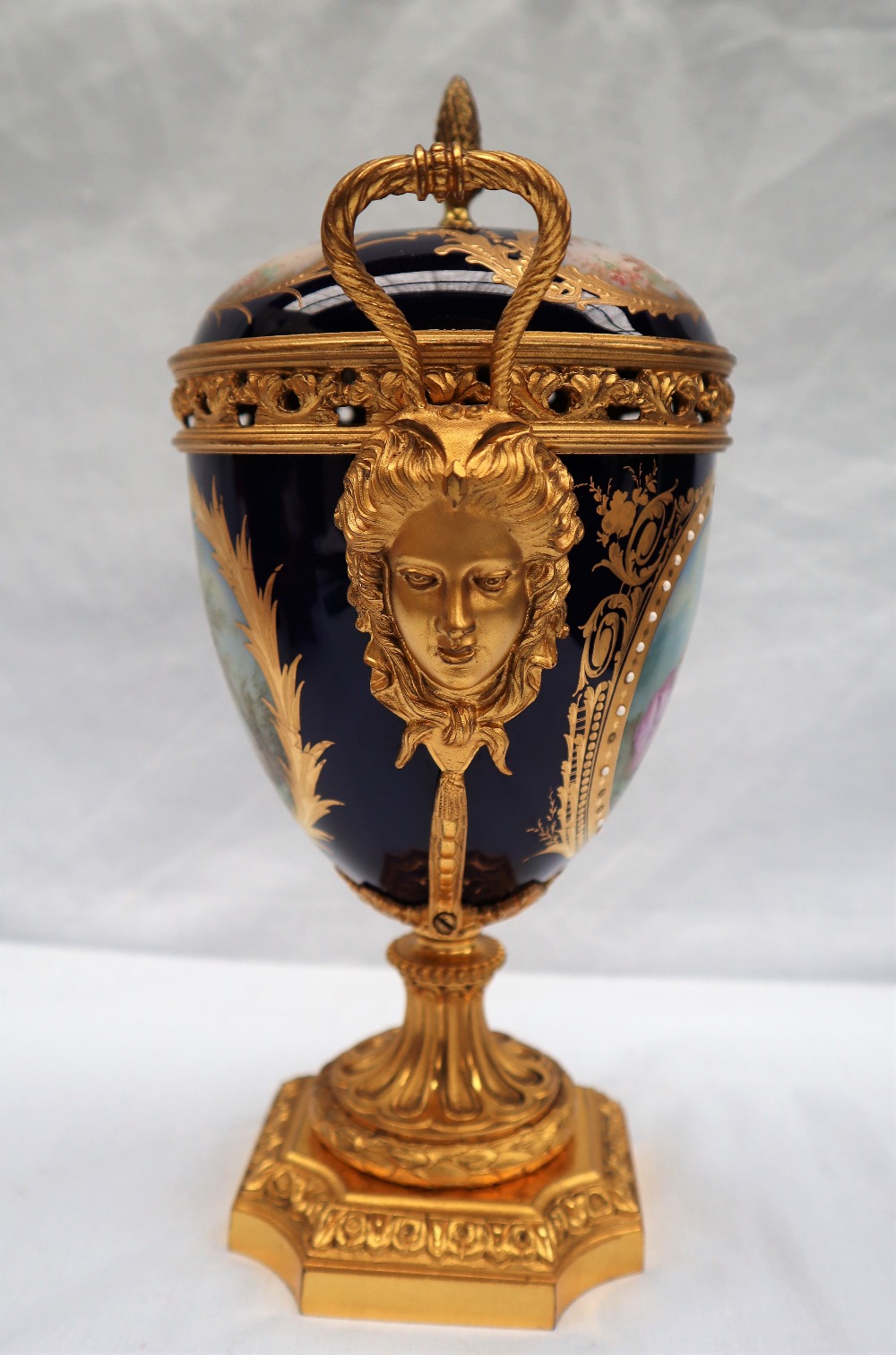 A Chateau Des Tuileries Sevres porcelain pot pourri vase and cover, - Image 7 of 12