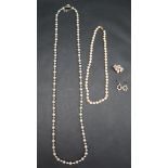 A cultured pearl necklace with a 9ct yellow gold clasp 46.