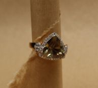 Gemporia - An 18ct gold ring,