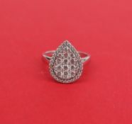 Gemporia - An 18ct gold diamond ring,