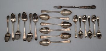 A set of six William IV silver tea spoons, London, 1830, James Beebe,