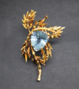 An 18ct gold aquamarine brooch,