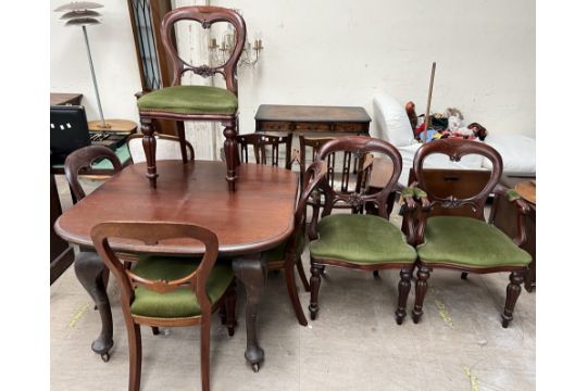 An early 20th century mahogany dining table together with a set of six Victorian style mahogany