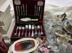 A Viners Jasmine pattern part flatware service together with collectors plates,