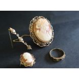 A 9ct yellow gold mounted shell cameo brooch,