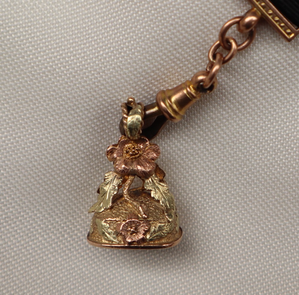 A two tone yellow and rose metal and hardstone fob seal engraved with a heart with a keyhole to the - Image 7 of 10