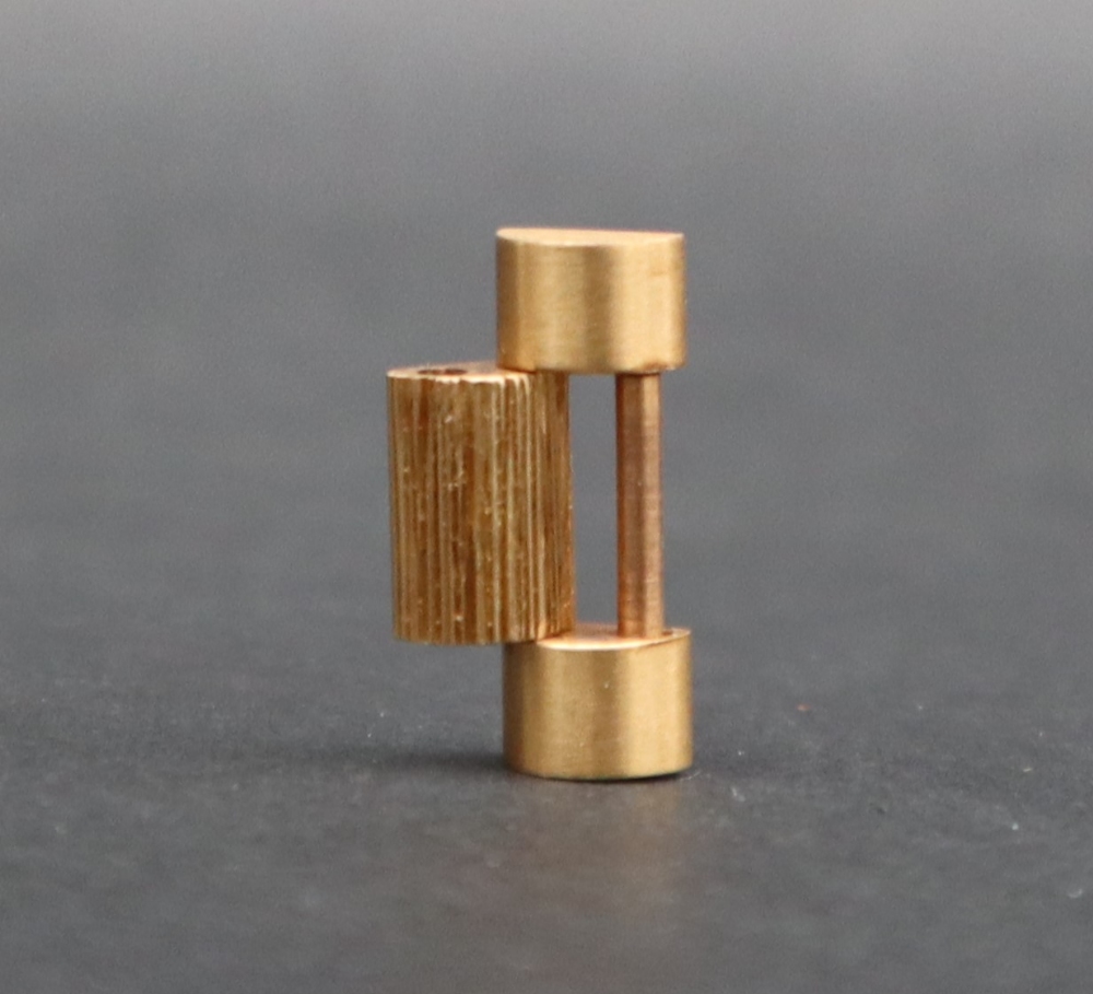 An 18ct gold Rolex watch link, approximately 2. - Image 2 of 3