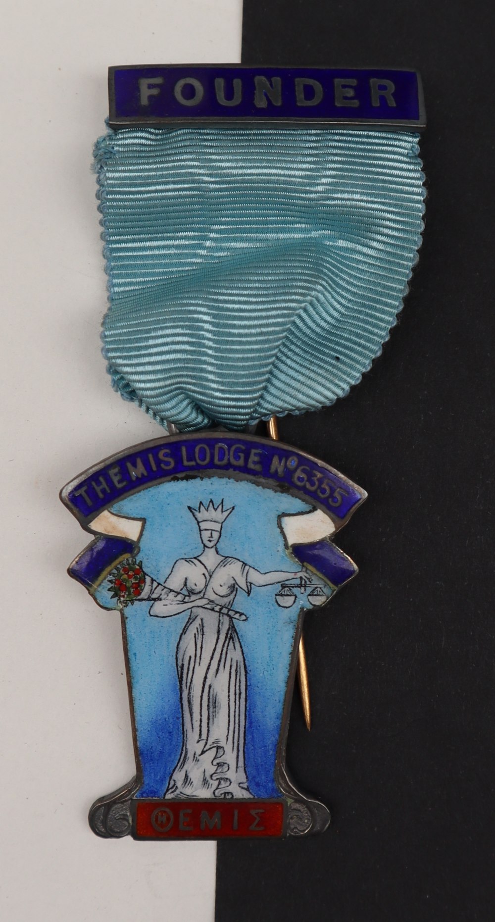 Freemasonry - A silver and enamel Founder's Jewel for the Themis Lodge No. - Bild 2 aus 4