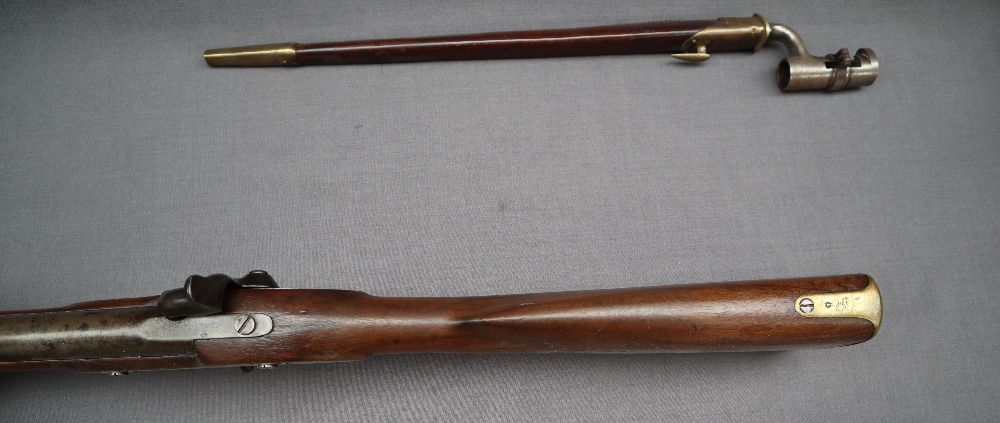 An Enfield Three Band Percussion Musket, - Bild 4 aus 9