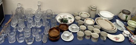A Wedgwood Quince pattern part dinner set together with drinking glasses,