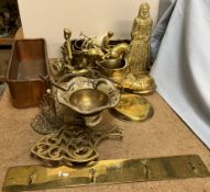 Assorted brasswares including oval planters, trivet,