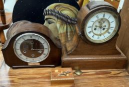 An oak cased mantle clock,