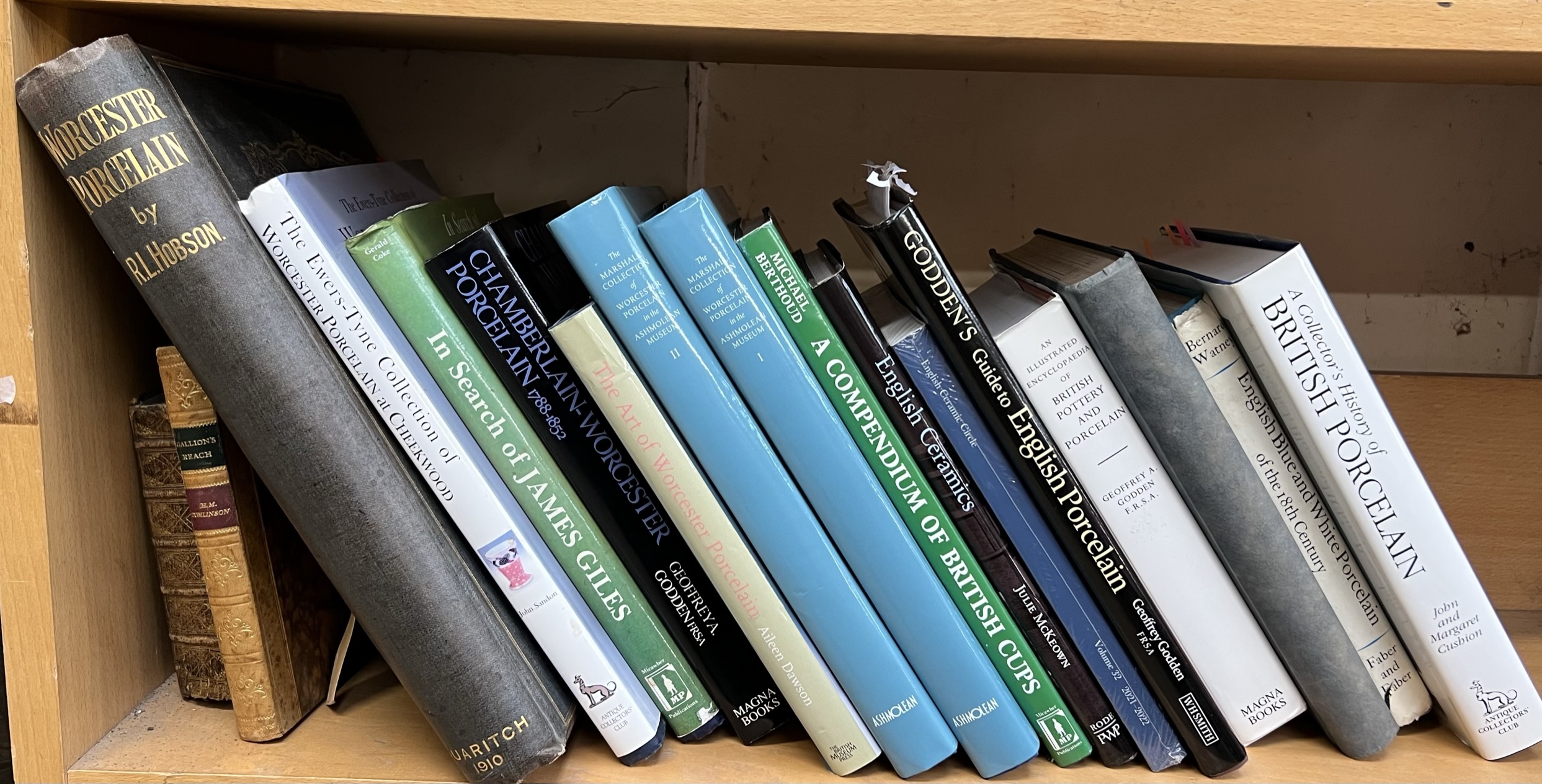 Hobson (R.L.) Worcester Porcelain, 1910