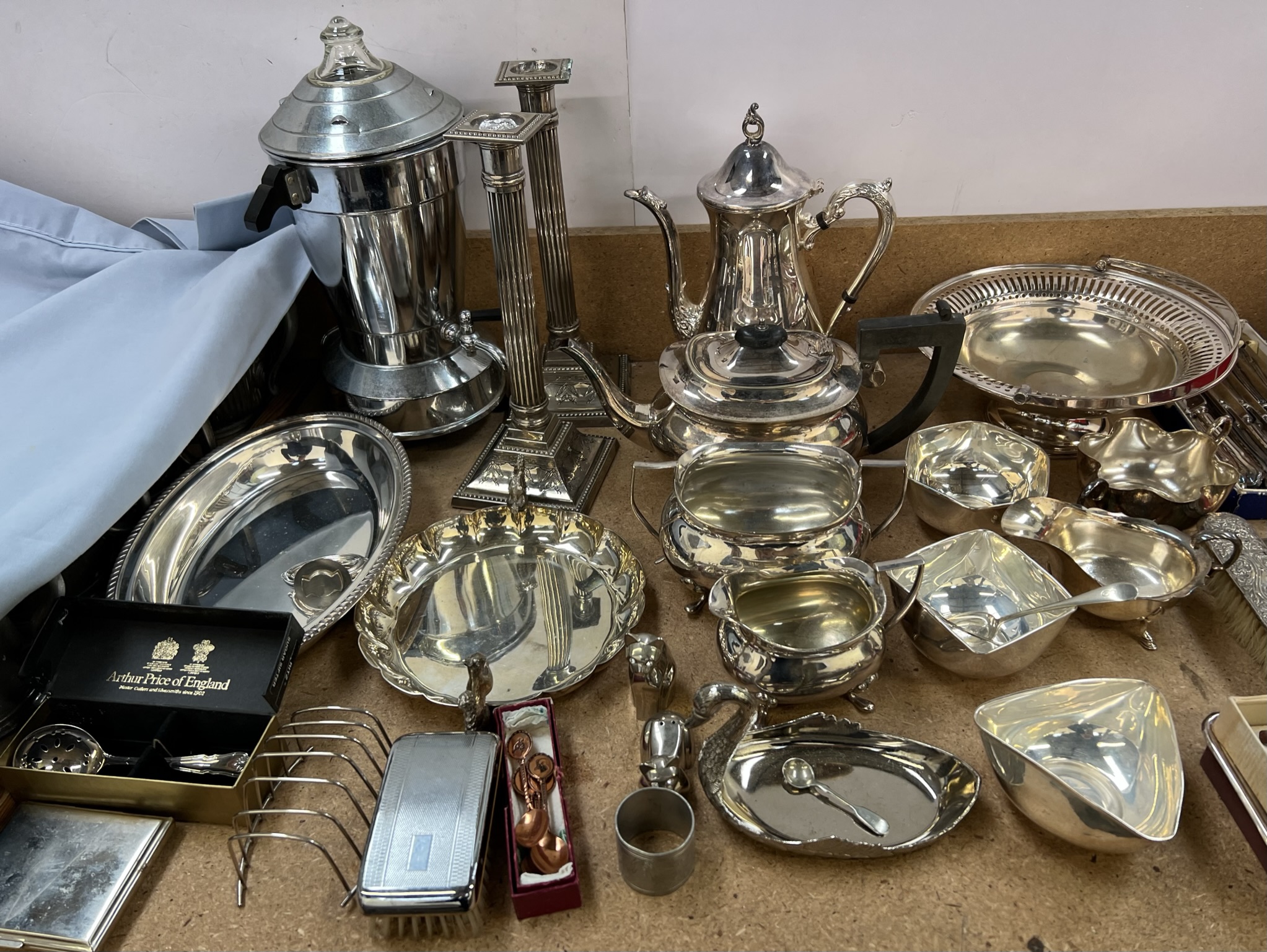 A pair of electroplated candlesticks together with assorted electroplated wares, - Image 3 of 3