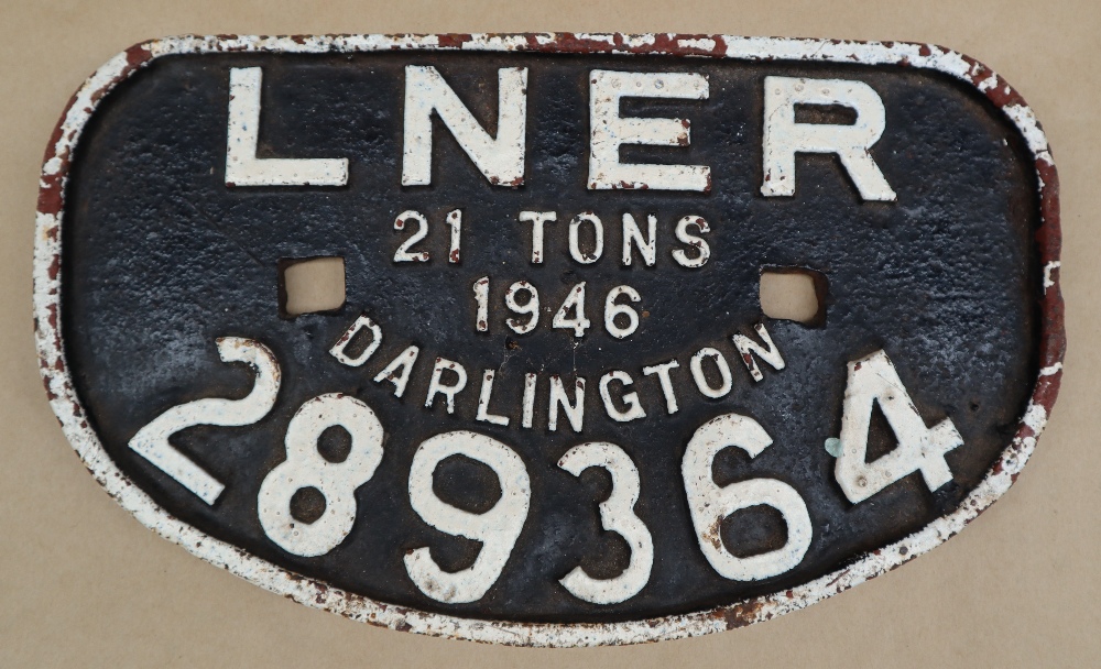 A railway wagon plate for LNER 21 Tons, 1946, Darlington 289364, of flattened oval form,