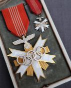 Olympics - A 1936 Berlin Olympic Games decoration / medal second class,