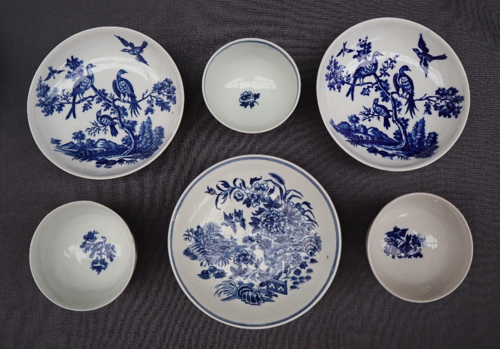 A pair of 18th century Worcester porcelain tea bowls and saucers decorated in the birds in branches - Image 3 of 3