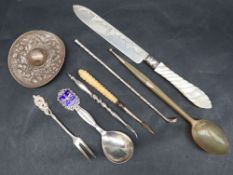 A Victorian silver and mother of pearl handled knife, Birmingham, 1873,