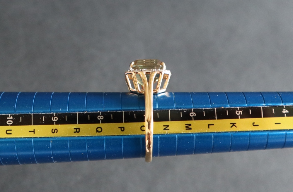 Gemporia - An 18ct yellow gold Asscher cut Csarite and diamond Lorique ring, set with a central 5. - Image 5 of 6