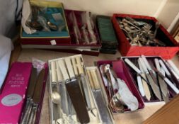 Assorted electroplated flatwares includes boxed knives,