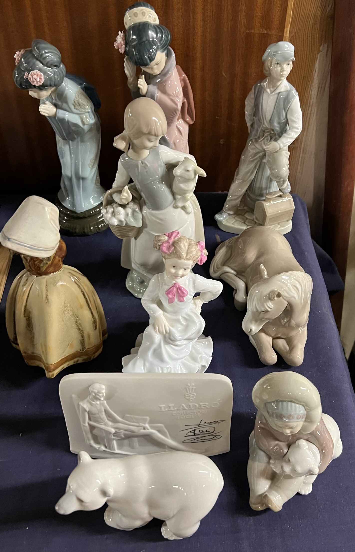 Lladro Japanese girls together with other Lladro figures including a pony, a polar bear,