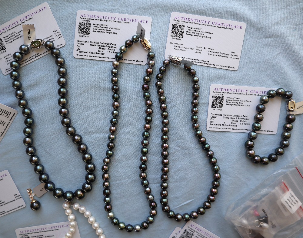 Gemporia - A Multi-colour Kaori cultured pearl necklace, - Image 3 of 5