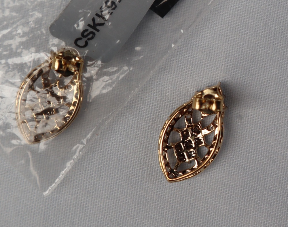 Gemporia - A pair of 9ct gold Tomas Rae diamond earrings, - Image 5 of 6