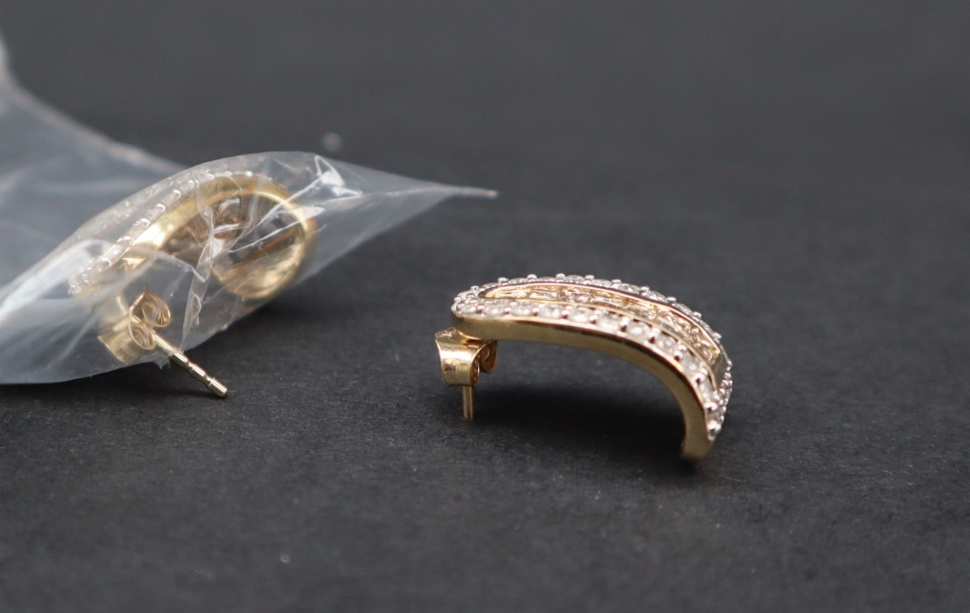 Gemporia - A pair of 9ct gold Tomas Rae diamond earrings, - Image 3 of 6