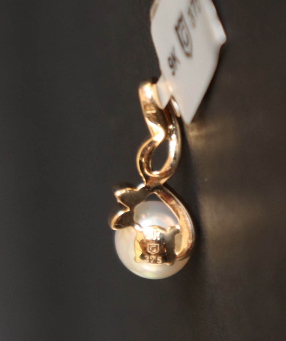 Gemporia - A 9ct gold cultured pearl and white zircon pendant, - Image 5 of 7