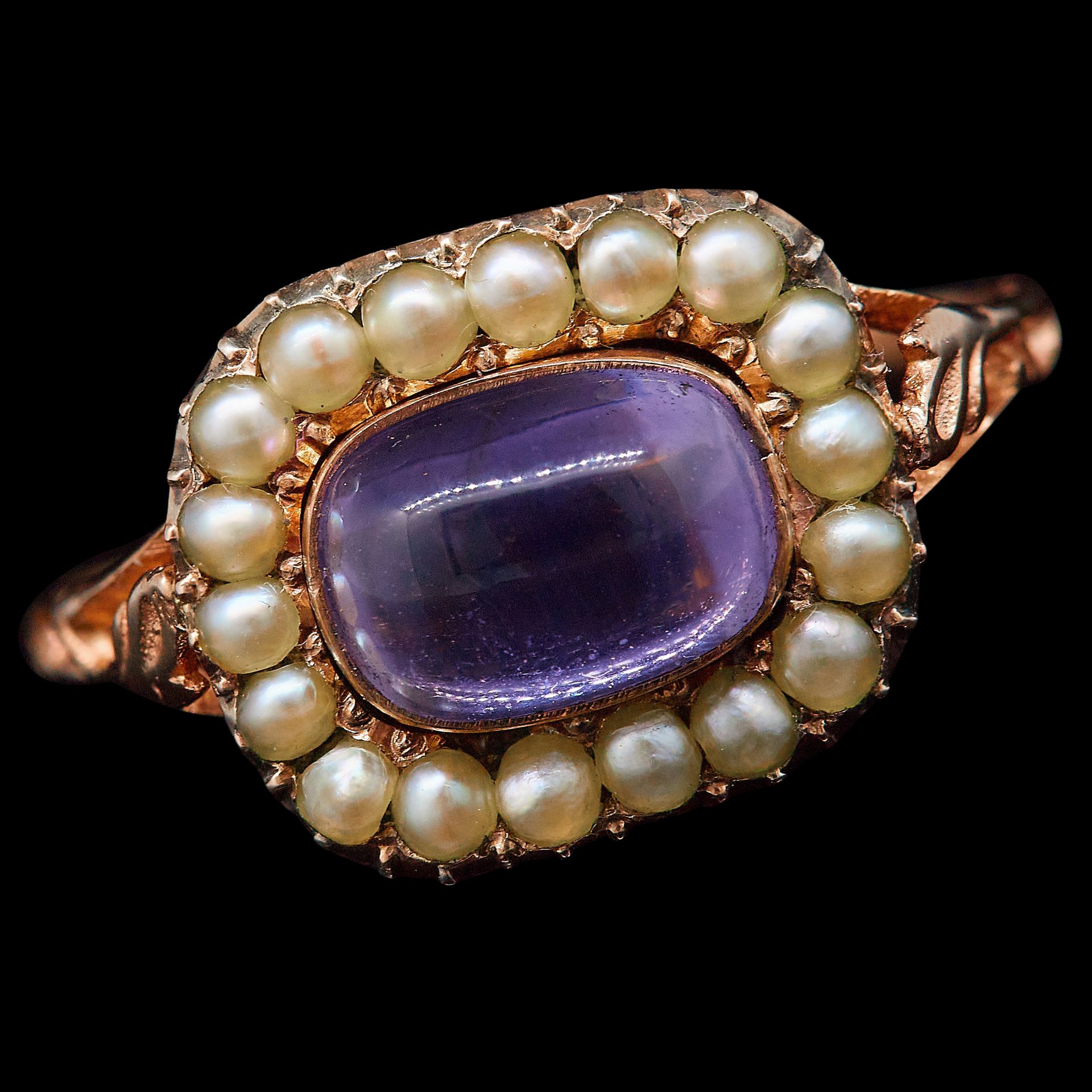 AMETHYST AND PEARL CLUSTER RING