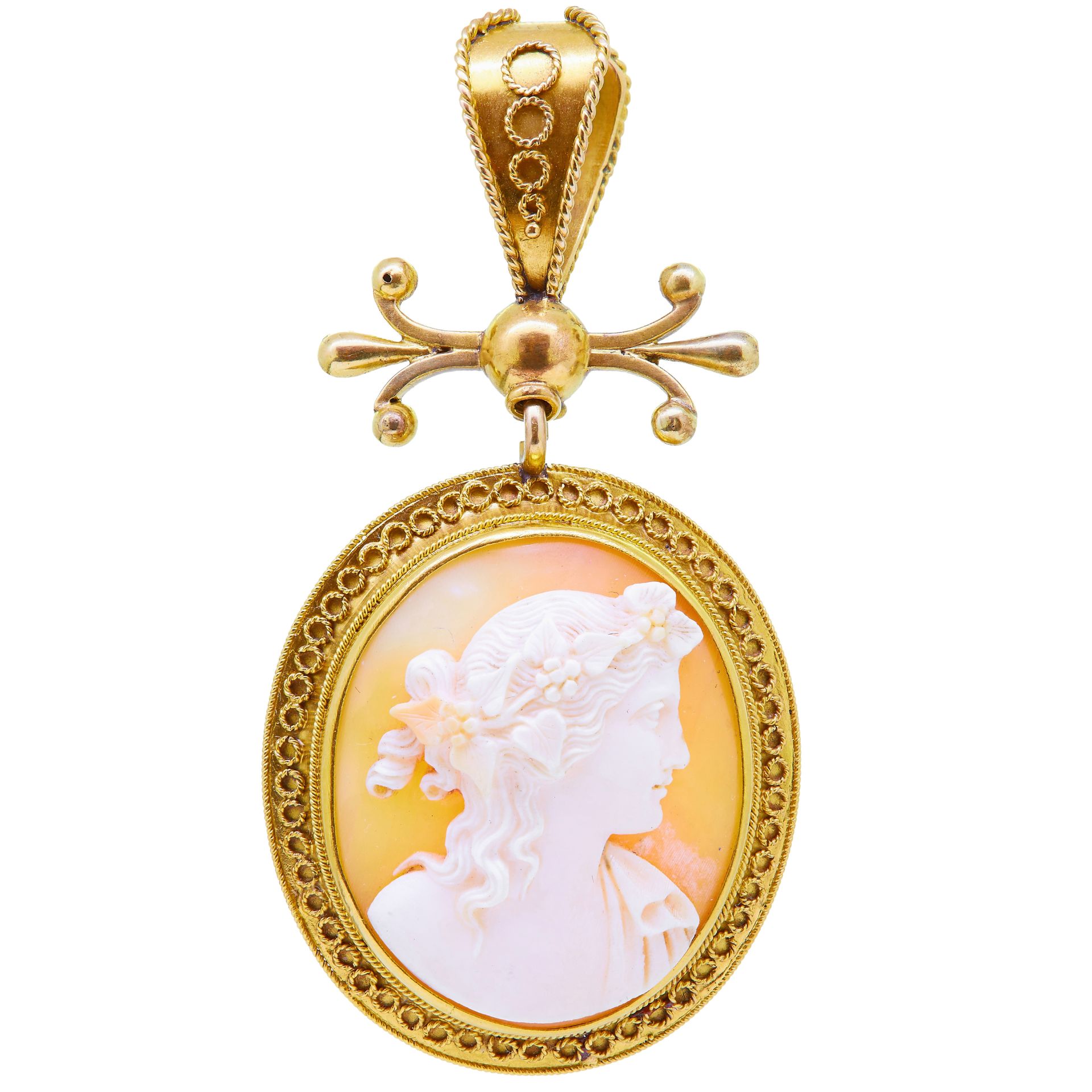 NO RESERVE, ANTIQUE VICTORIAN CARVED SHELL CAMEO PENDANT