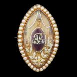 NO RESERVE, ANTIQUE MEMORI BROOCH