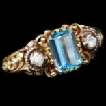 ANTIQUE AQUAMARINE AND DIAMOND RING