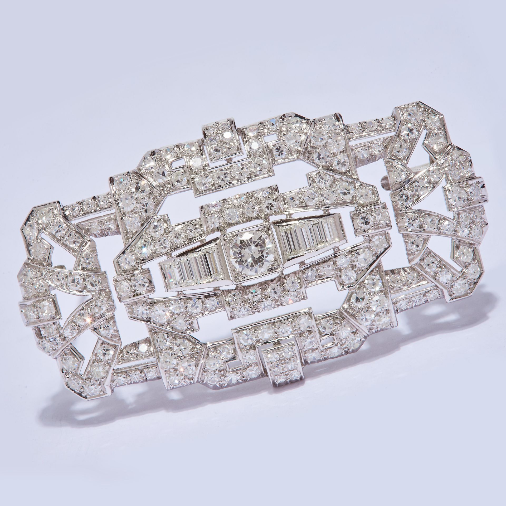 LARGE ART-DECO STYLE DIAMOND BROOCH