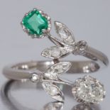 EMERALD AND DIAMOND FLORAL TWIST RING