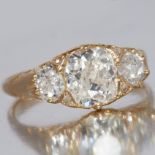 DIAMOND 3-STONE RING