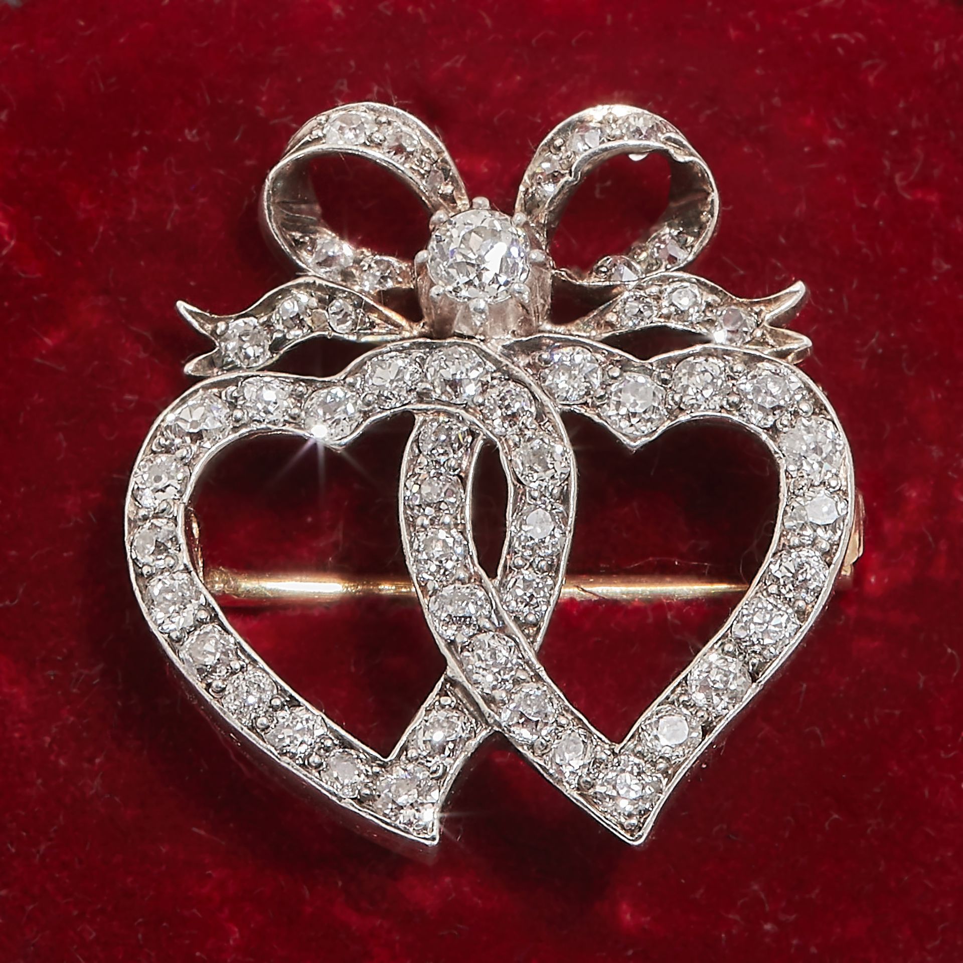 ANTIQUE DIAMOND DOUBLE HEART BROOCH