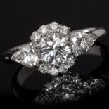 DIAMOND CLUSTER RING