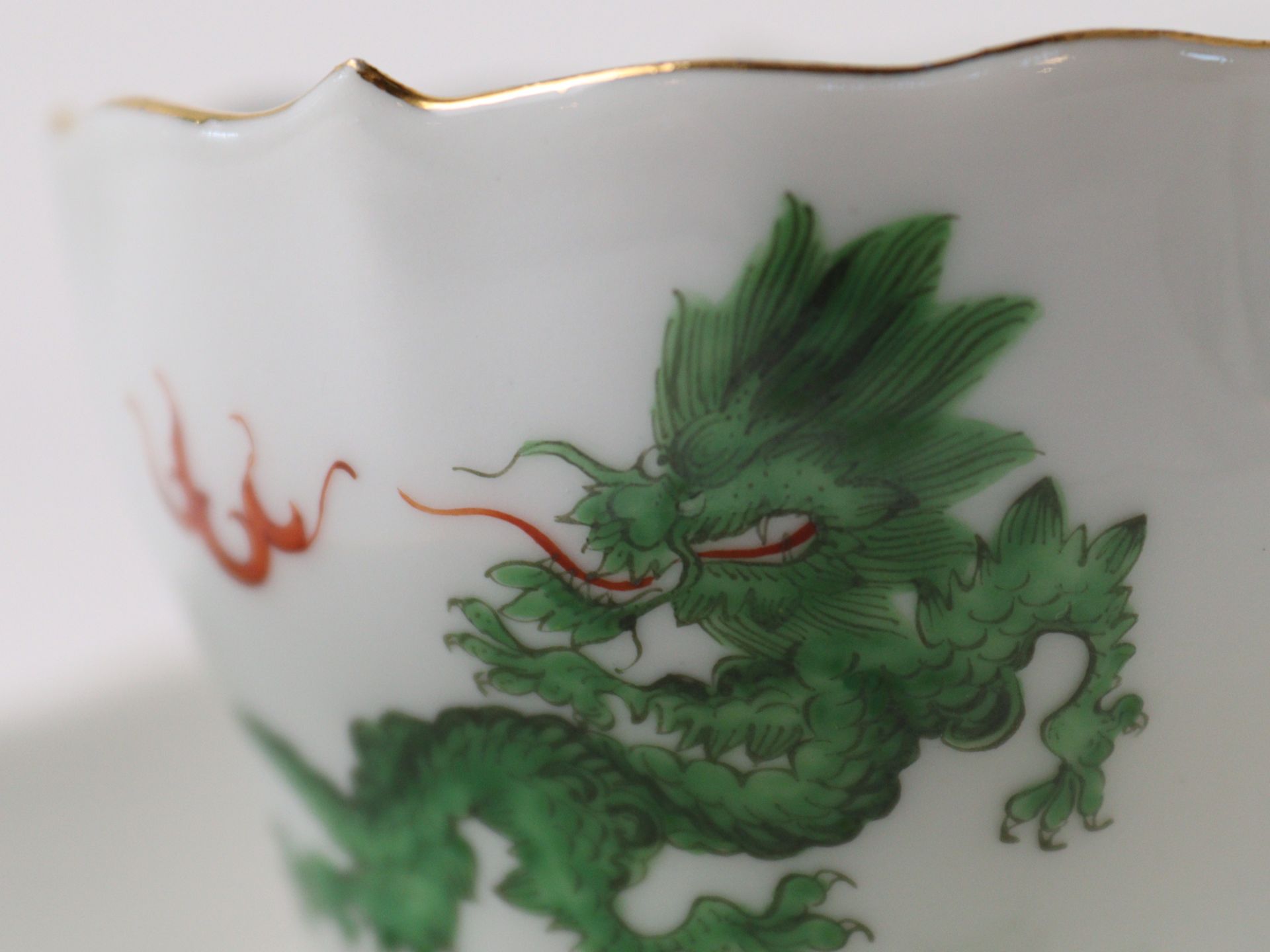 Meissen - "Grüner Ming-Drache" zwei Mokkatassen mit UT - Bild 3 aus 6