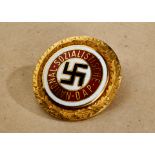 Führende Persönlichkeiten des 3.Reiches : Goldenes Ehrenzeichen der NSDAP aus dem persönlichen B...