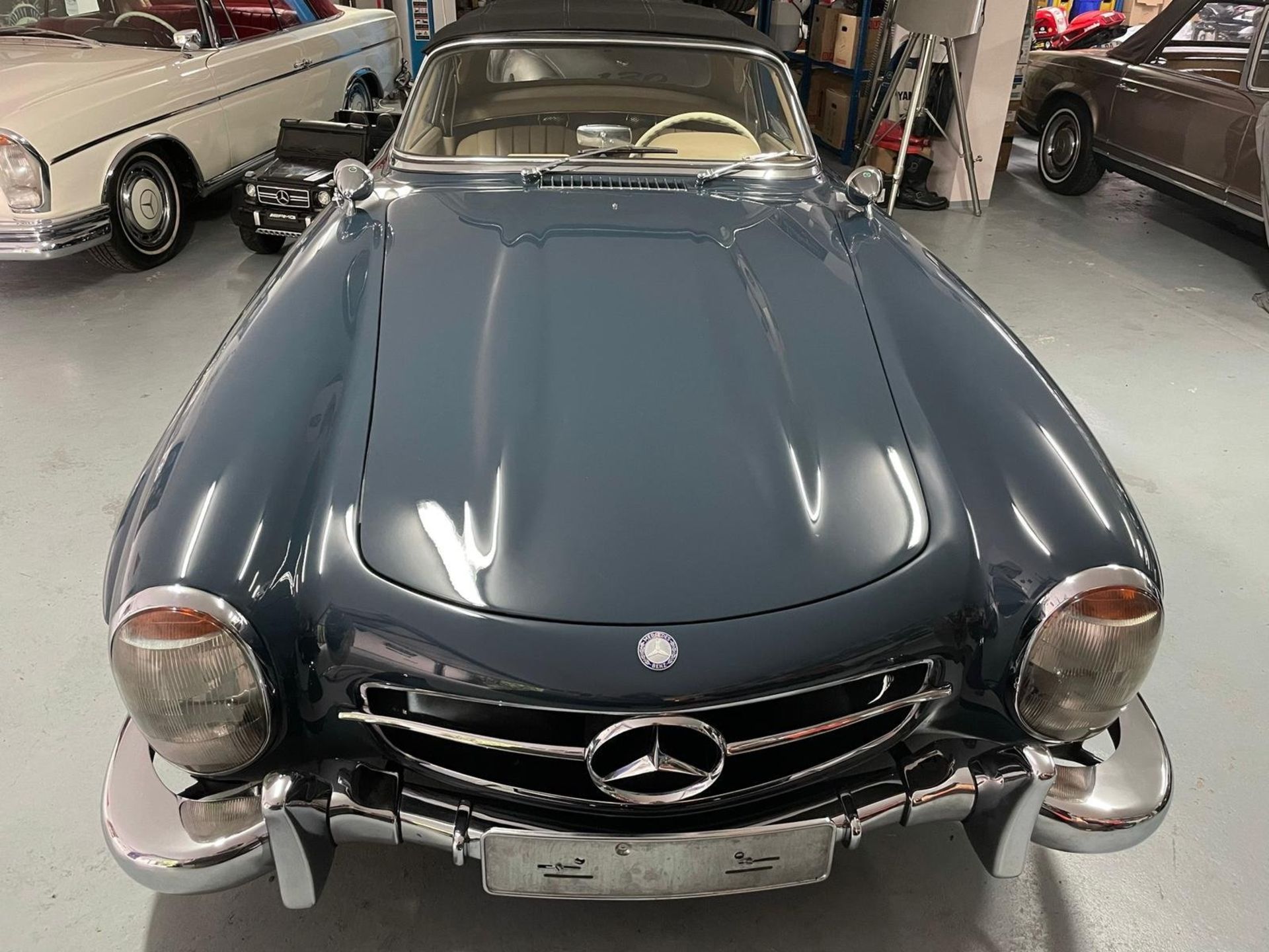 Oldtimer : Mercedes 300 SL Roadster W 198 II - Bild 8 aus 9