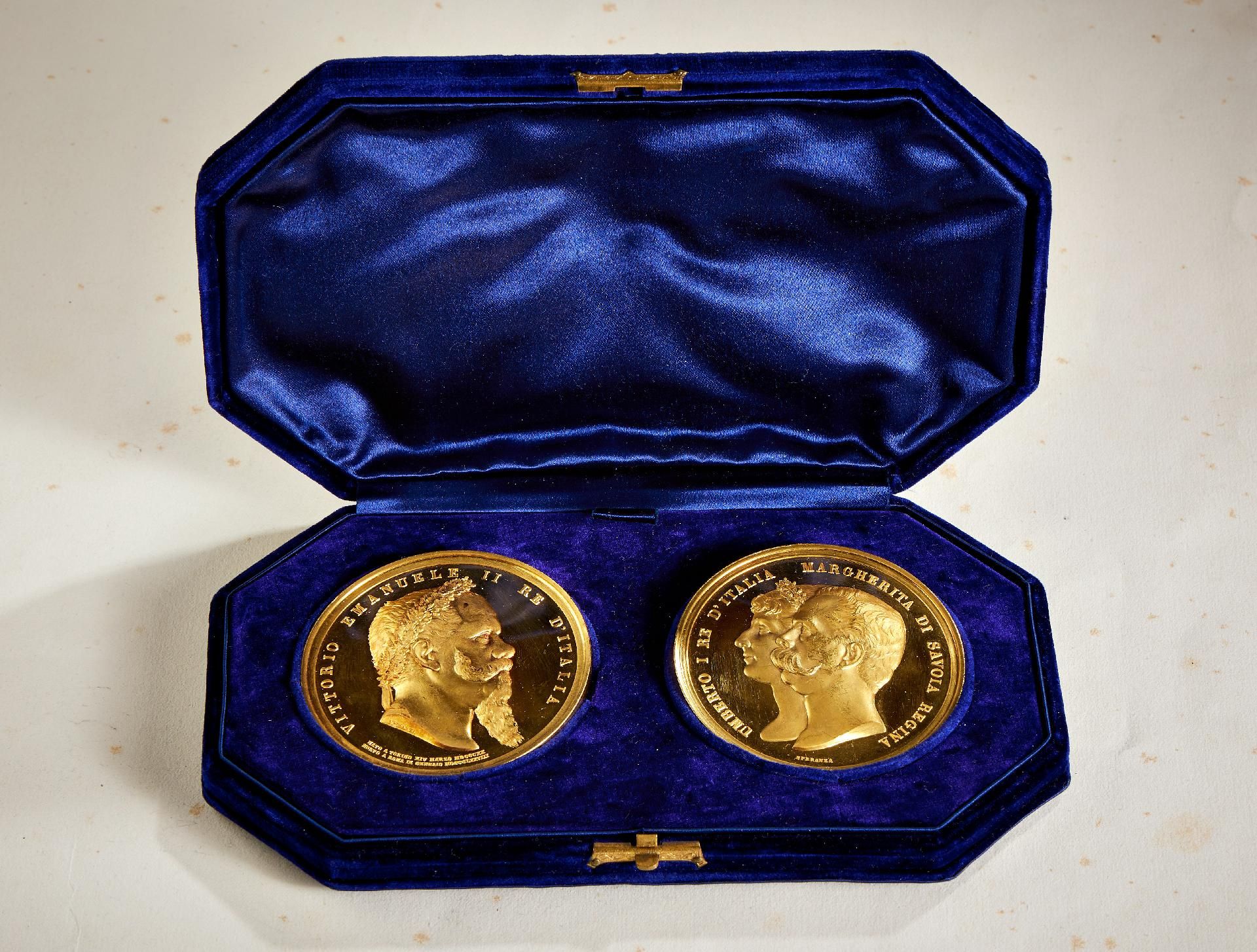 Königreich Italien - Königreich Sardinien : Set von zwei schweren Goldmedaillen aus dem italieni... - Image 18 of 18