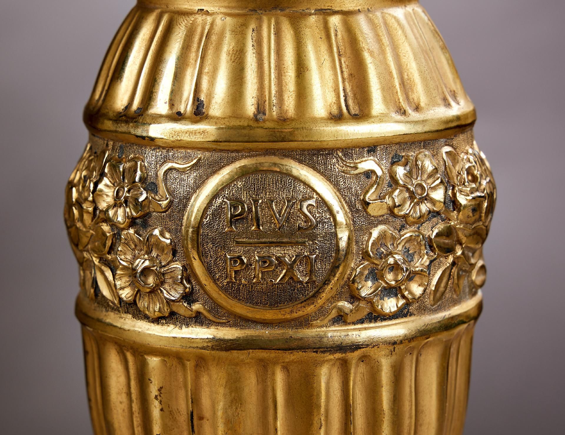 Vatikan - Kirchenstaat : Heiliger Stuhl: Goldene Rose des Papstes - Geschenk Pius XI. an Königin... - Image 13 of 18