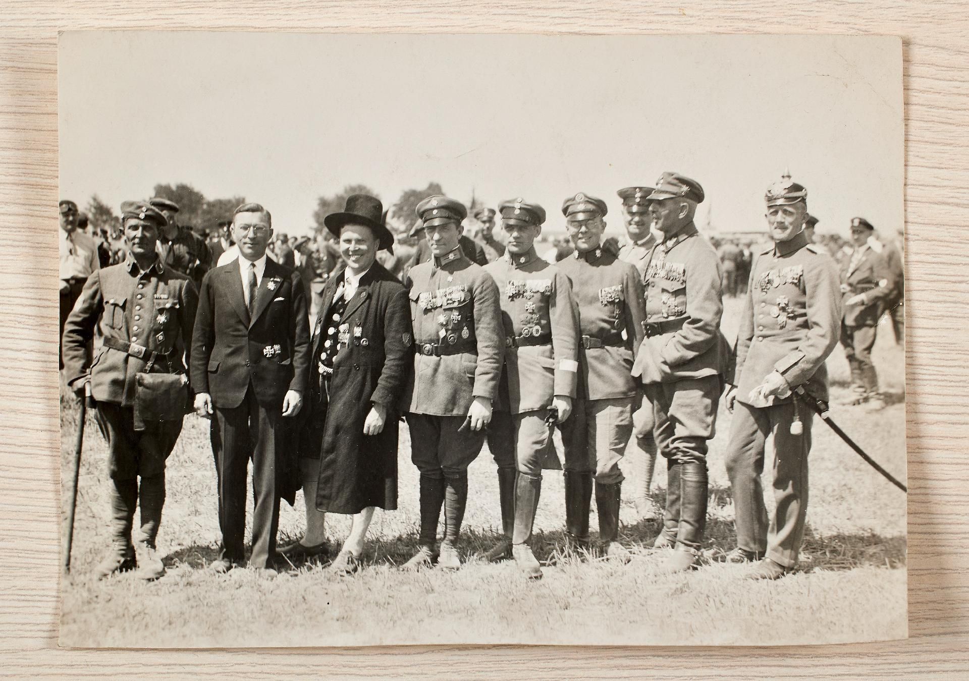 Weimarer Republik - Reichswehr : Bedeutender Auszeichnungs- und Dokumentennachlaß des Führers de... - Image 12 of 49