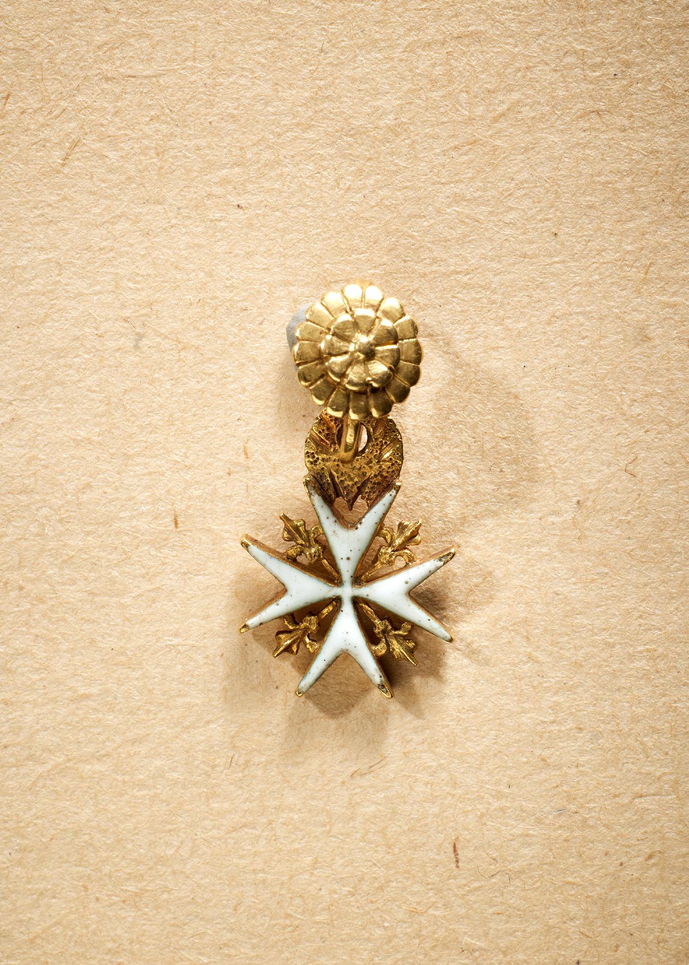 Souveräner Malteser Ritterorden : Malteser Orden: Miniatur des Ordenskreuzes.