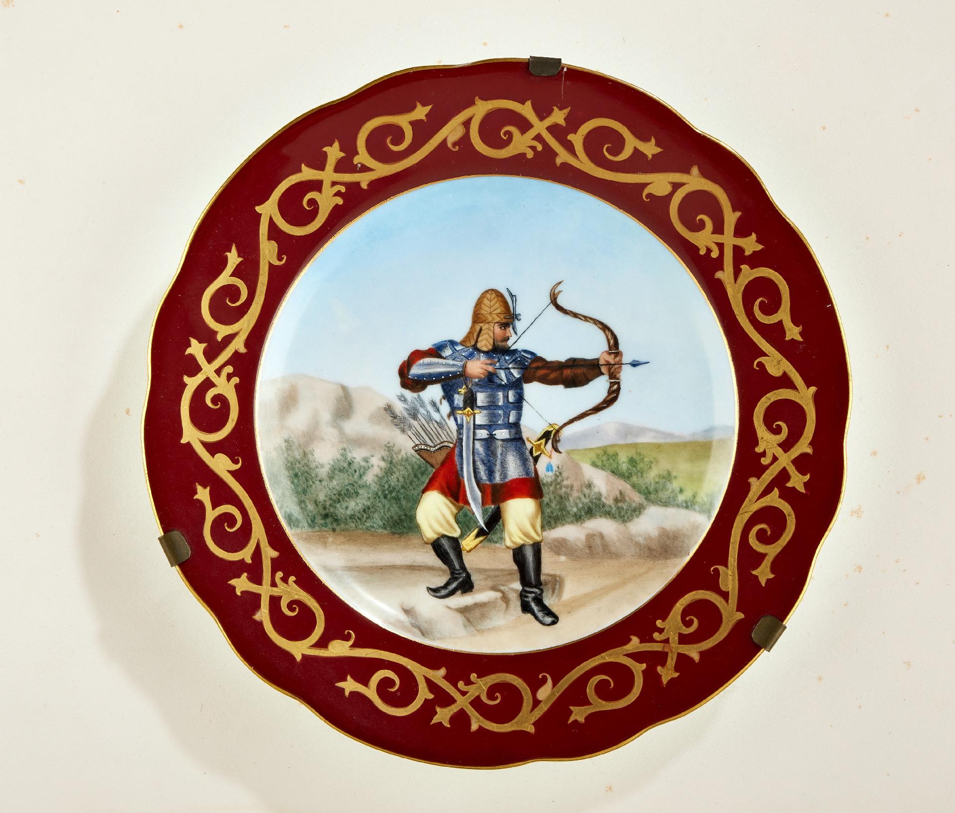 Rußland : Teller der Kaiserlichen Kuznetsov - Porzellanmanufaktur mit Darstellung eines Bogensch...