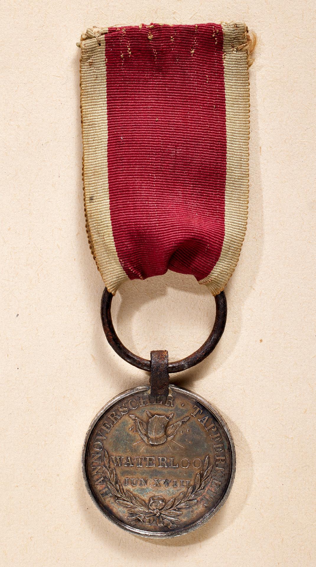 Hannover : Königreich Hannover, Waterloo-Medaille 1815. - Image 2 of 2