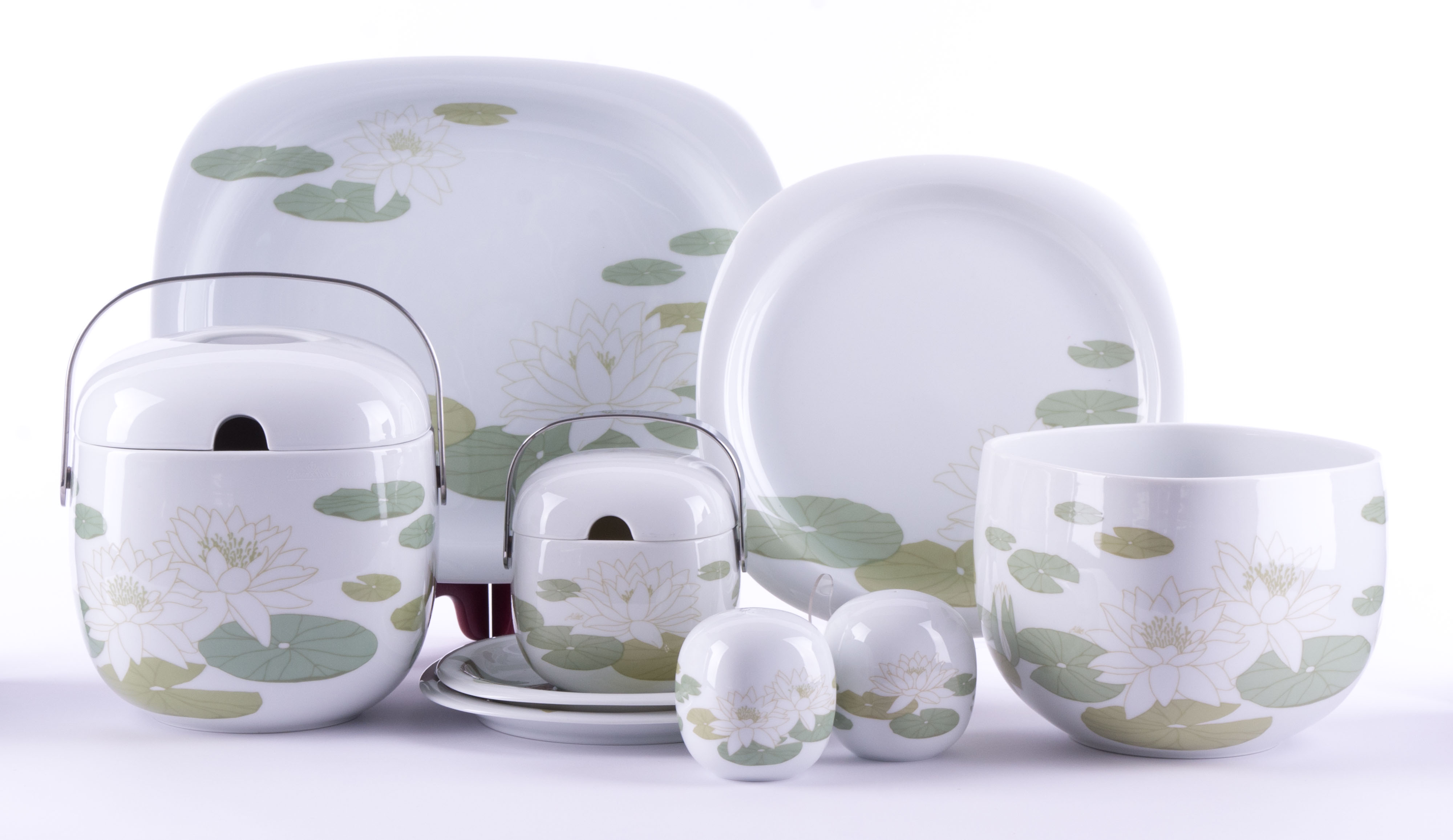 A group of porcelain dinner service Rosenthal Studio Line Suomi